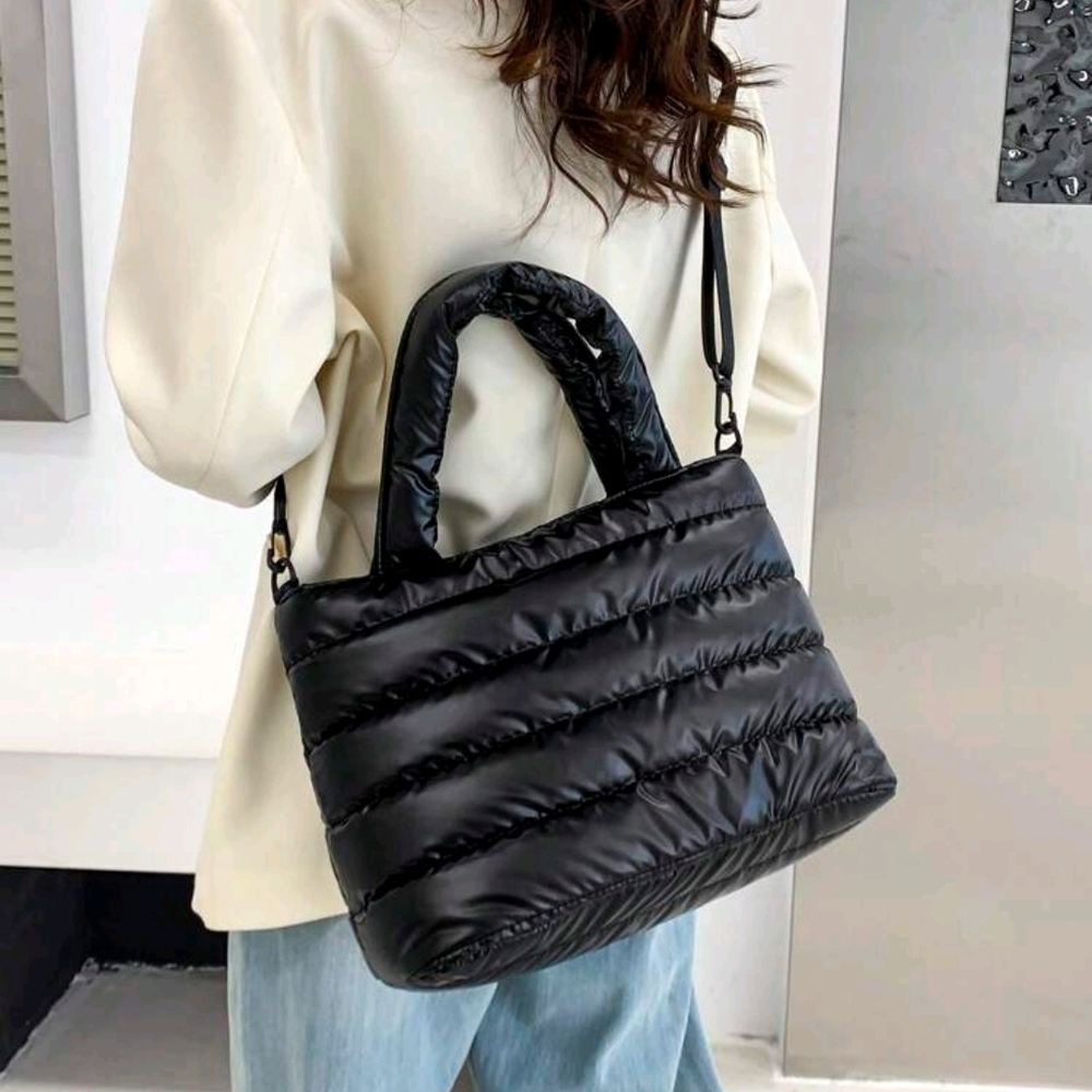 Black Puffer Purse - Picture 4 of 9